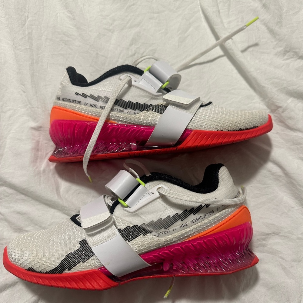 Nike Romaleos Women’s 8.5/Mens 7